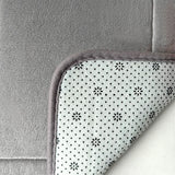 Tapis de salle de bain rouge